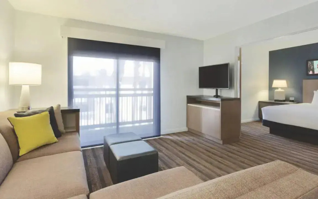 1 Bedroom Accessible Double Suite