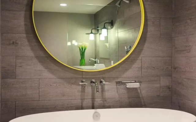1 Bedroom Spa Double Suite