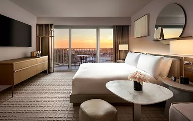 Deluxe Hearing Accessible Double room with sunset view