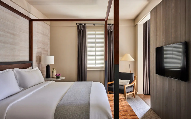 Double Rosewood Junior Suite