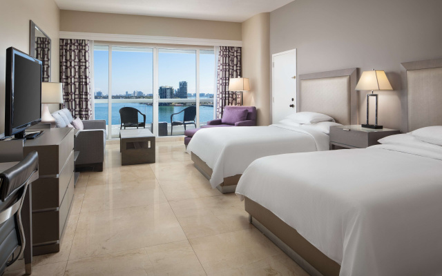 Quadruple room with balcony and with bay view