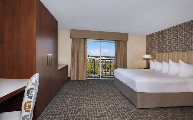 1 Bdrm Mobility Access Double Suite