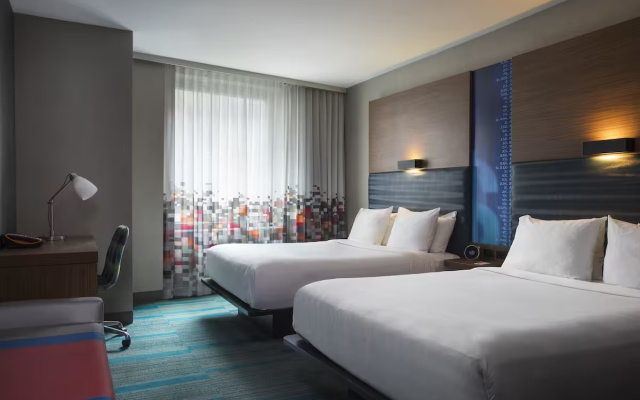 Aloft Quadruple room