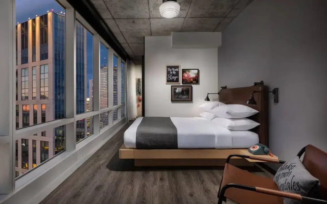 Theater Corner Double room with city view