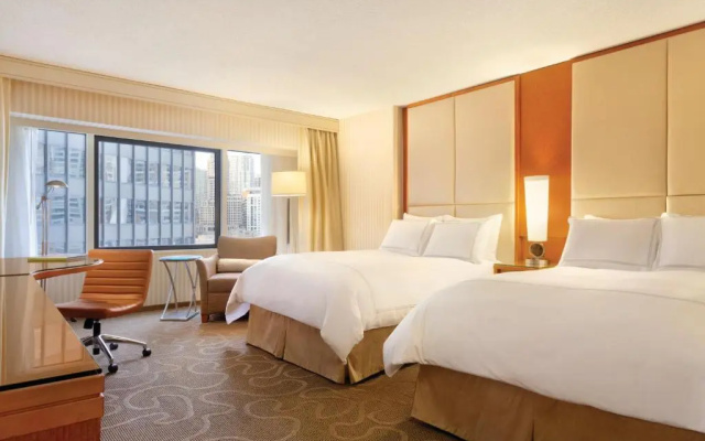 Pinnacle Quadruple room with city view
