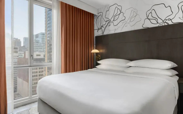 1 Bedroom Executive Double Suite Skyline View