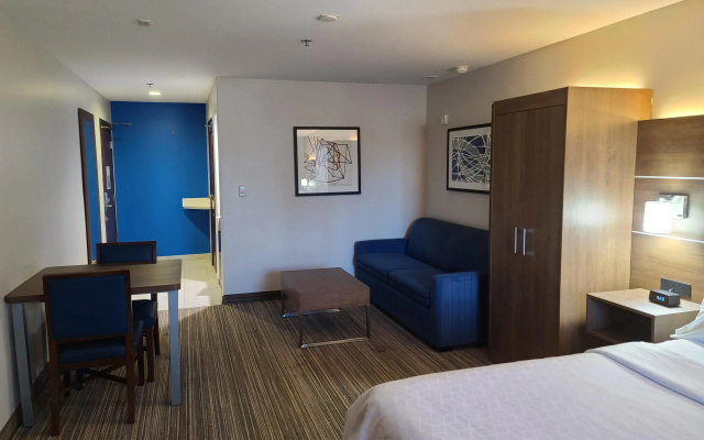2 Bedrooms Suite
