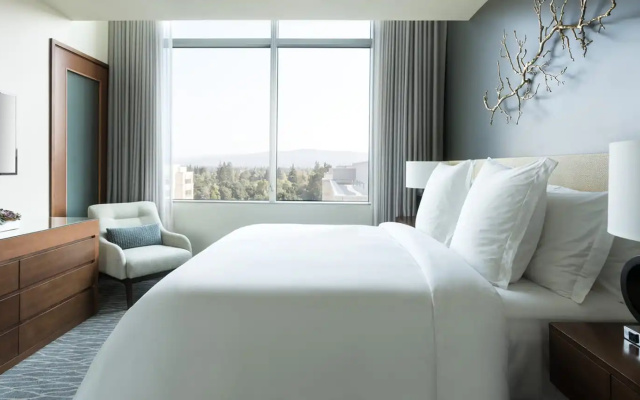 Deluxe Four Seasons Executive Double Suite