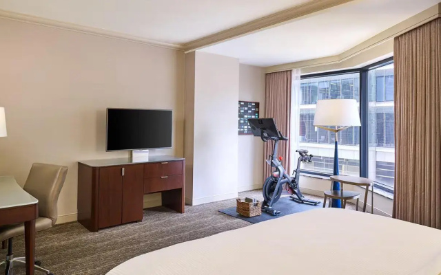Peloton Workout Double room