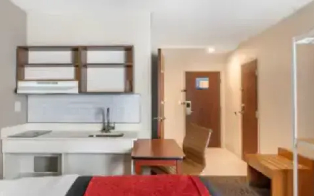 1 Bedroom Accessible Suite