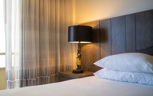 Premium Corner Suite with ocean view