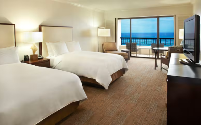 Alii Quadruple room with ocean view