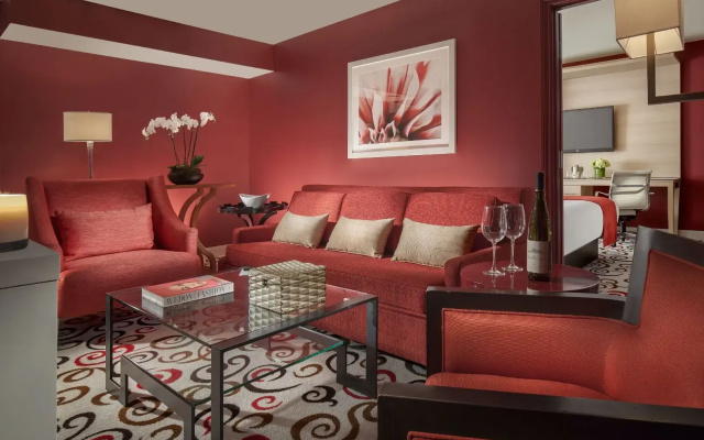 1 Bedroom Grand ADA Double Suite