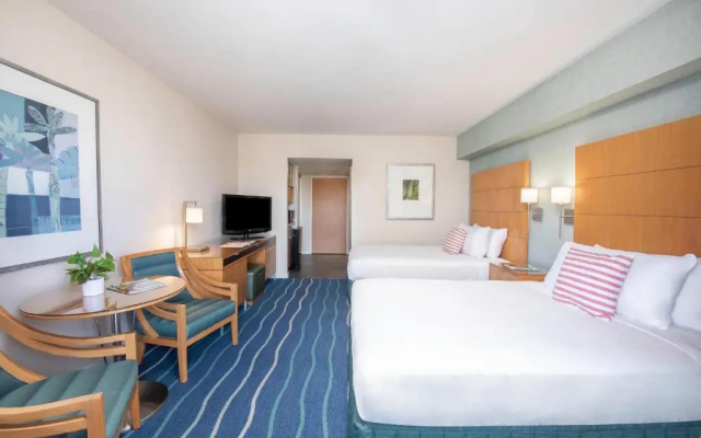 Waikiki Tower Twin room with ocean view