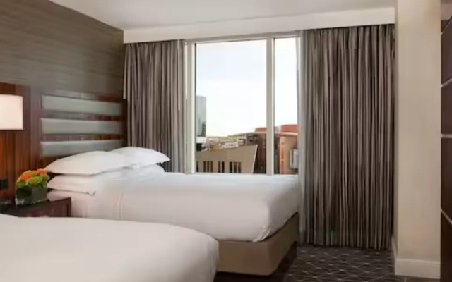 1 Bedroom Executive Double Suite with city view