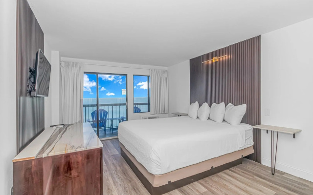 Penthouse Suite oceanfront