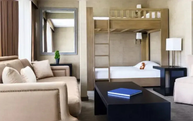 Twin Family Suite
