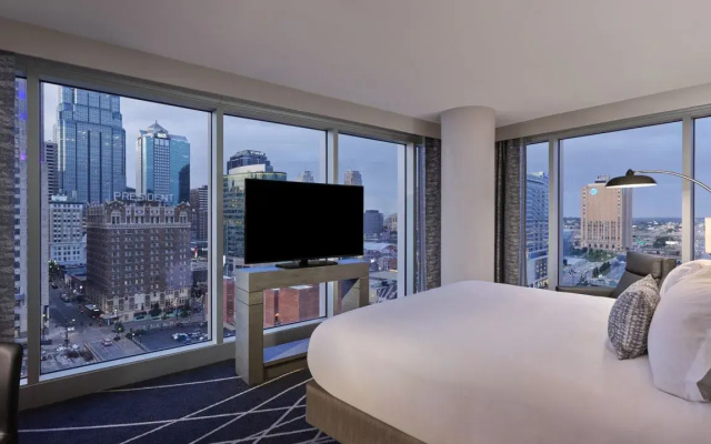 1 Bedroom Corner Double Suite
