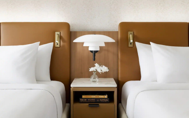 Corner Twin room