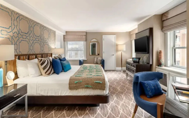 1 Bedroom Arthur Godfrey Double Suite