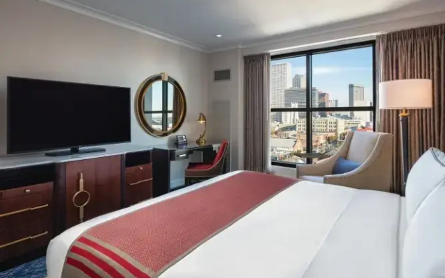 Eisenhower Double Suite