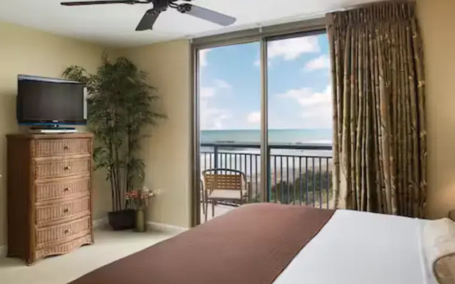 3 Bedrooms Brighton Condo with ocean view