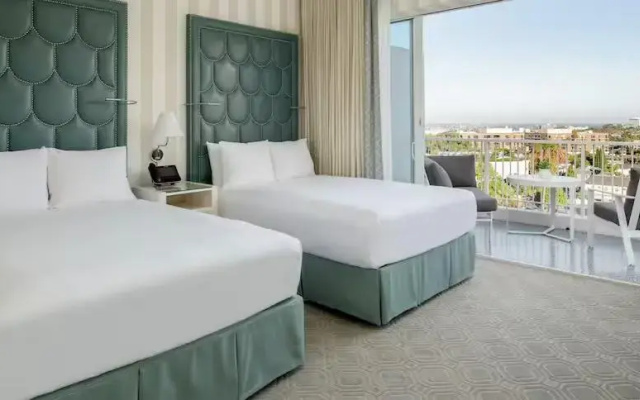 Deluxe Quadruple room