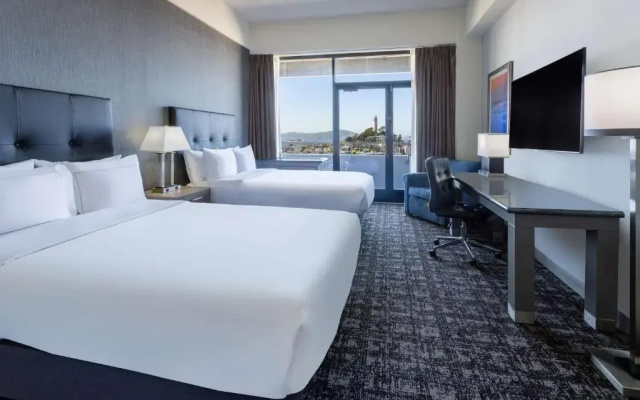 Premium floor Quadruple room with balcony