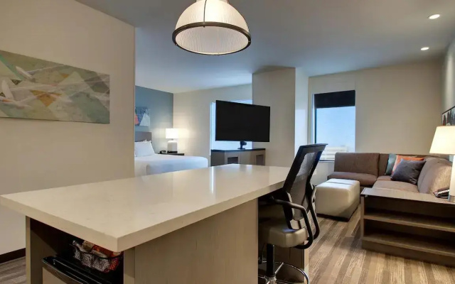 Accessible Tub Studio Kitchen Suite