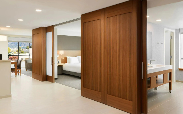 1 Bedroom Accessible Double Suite
