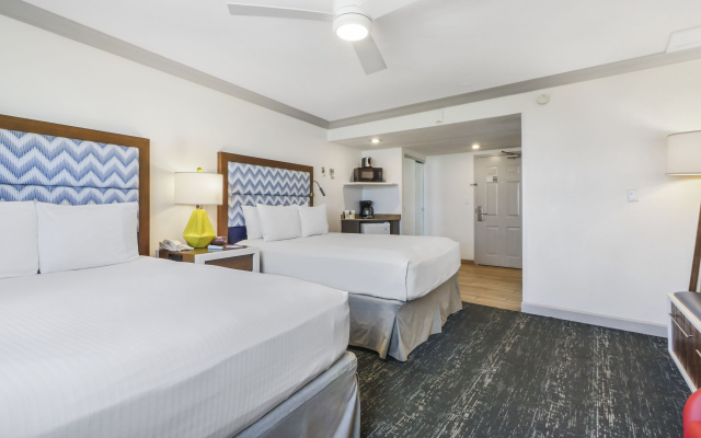 Traditional First Floor Walk Out Double room beachfront