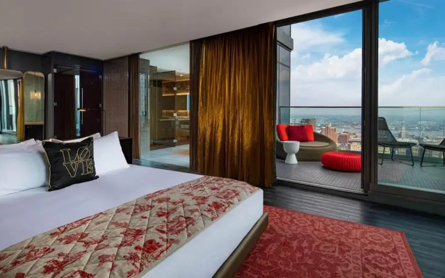 Marvelous Double Suite with skyline view
