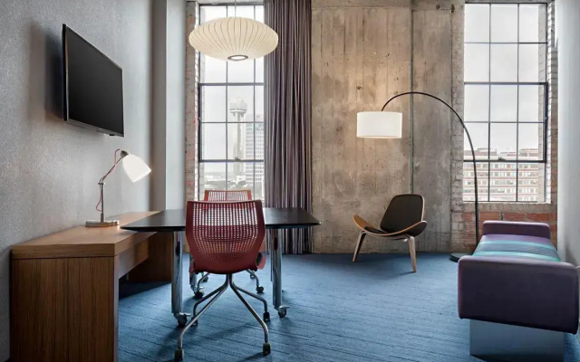 Savvy Quadruple Suite