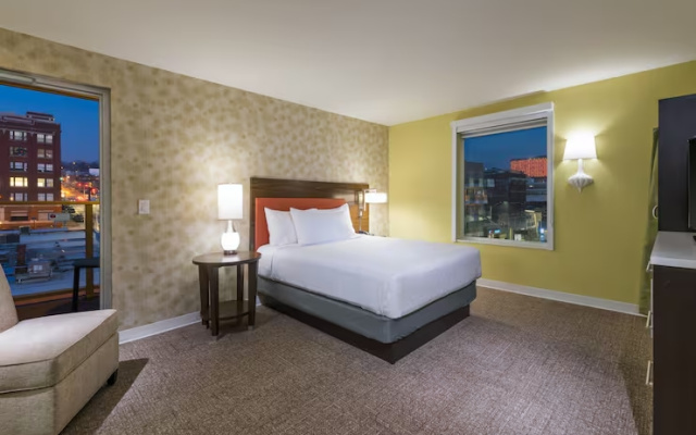 1 Bedroom Suite with balcony