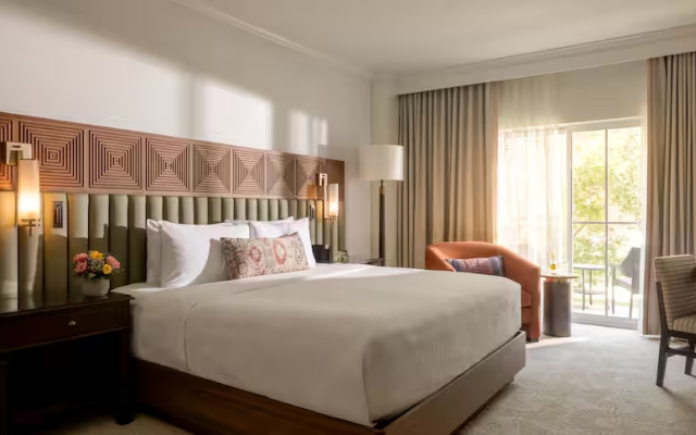 Deluxe room with city view
