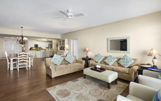 4 Bedrooms Margate Condo