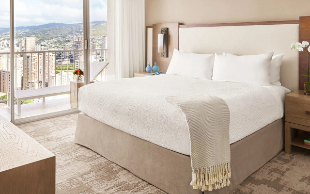 Diamond Head Double Suite with partial ocean view