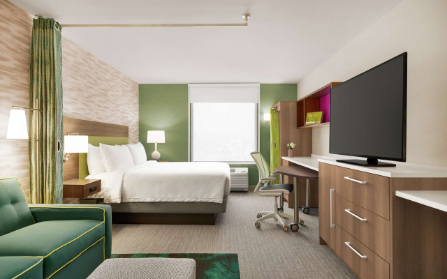 Hearing Accessible Double Suite