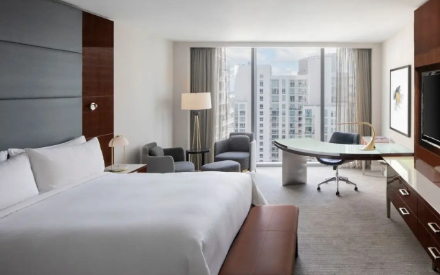 Deluxe room City View