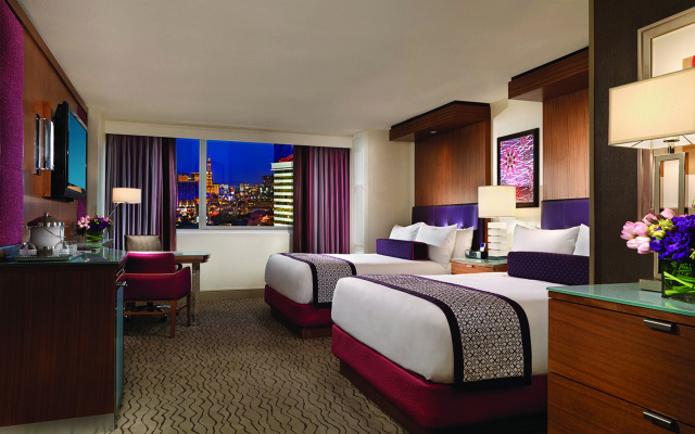 Strip view Twin room