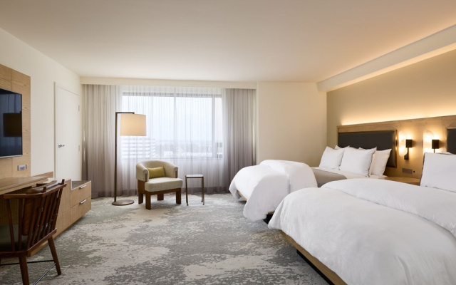 Executive Quadruple Club room
