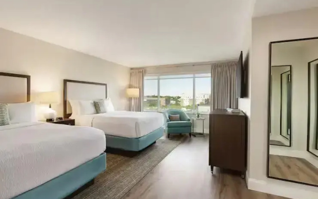 Twin room with historic view