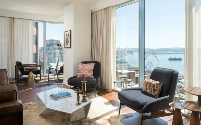 Double Thompson Suite with water view