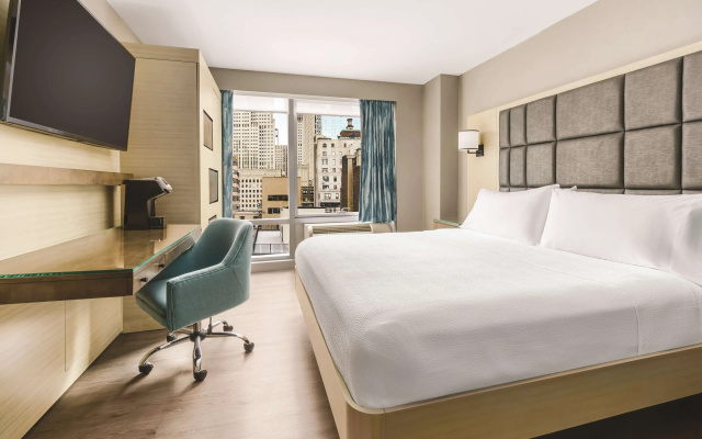 Double room with city view