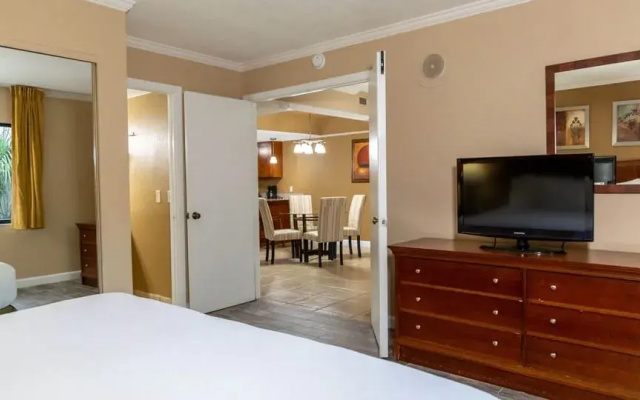 2 Bedrooms Quadruple Suite