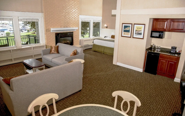 Harbor View Double Suite