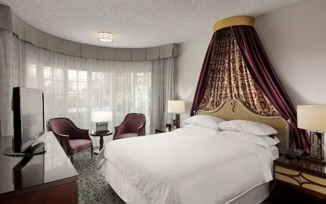 Castle Turret Double Suite