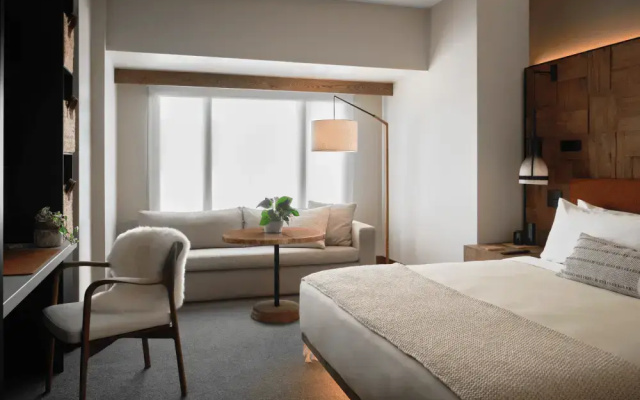 Alcove room