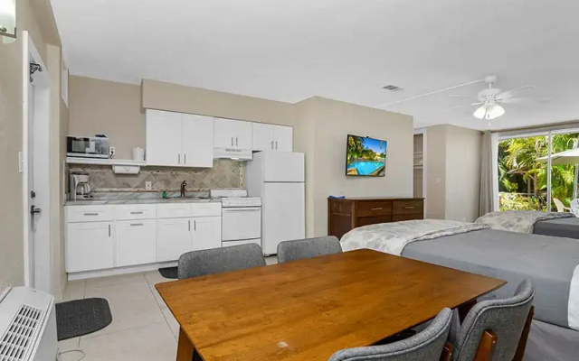 Deluxe Kitchenette room