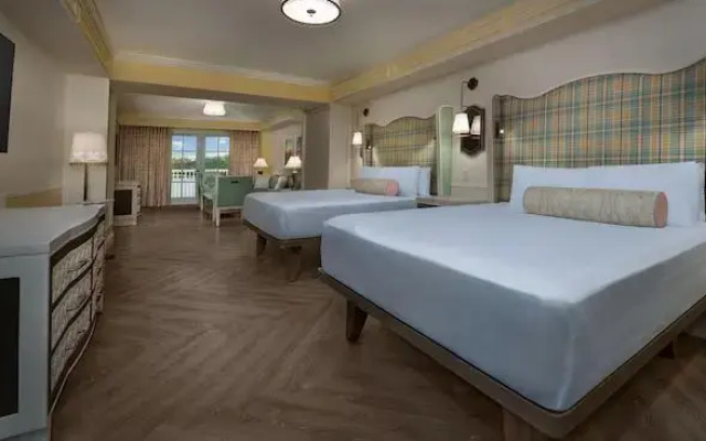 Deluxe Club Level Quadruple room